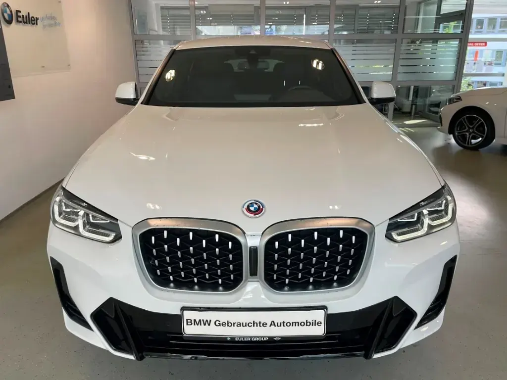 Gebraucht BMW X4 M Sport 190 PS (139 kW) 2023 Weiss SUV