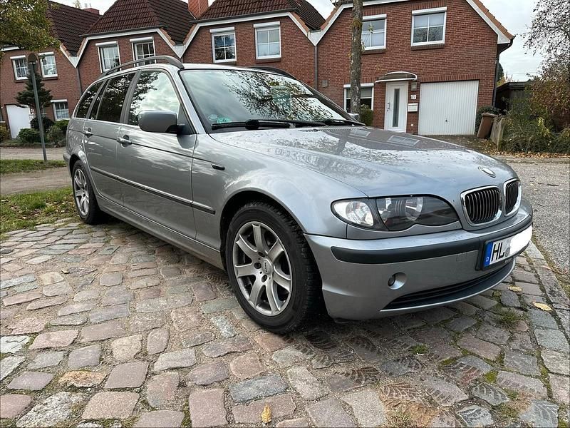 Grau Gebraucht 2004 BMW 320 Kombi | 2.850 € (Fairer Preis) - Bild 1/4