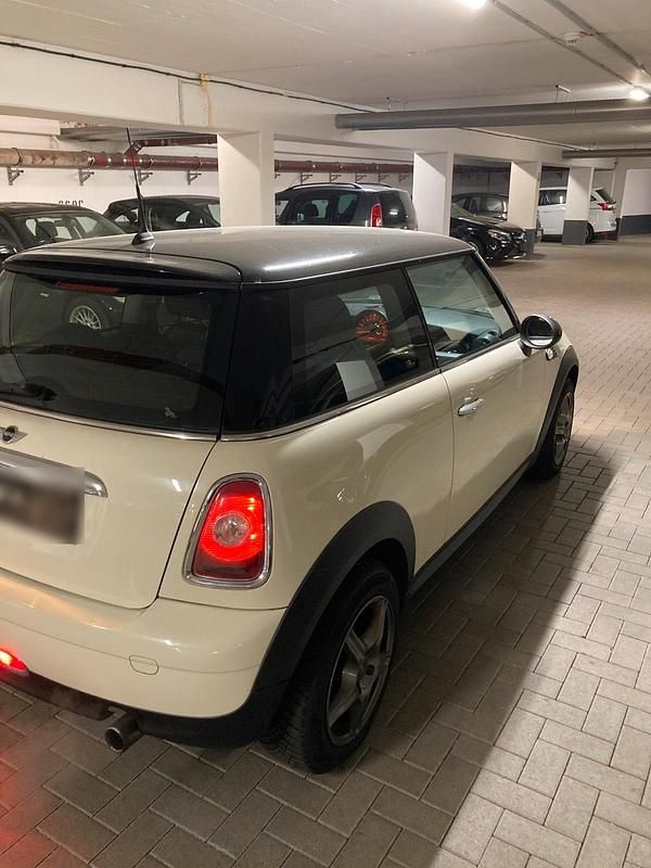 Usata Mini Cooper 120 CV (88 kW) 2007 Bianco Utilitaria