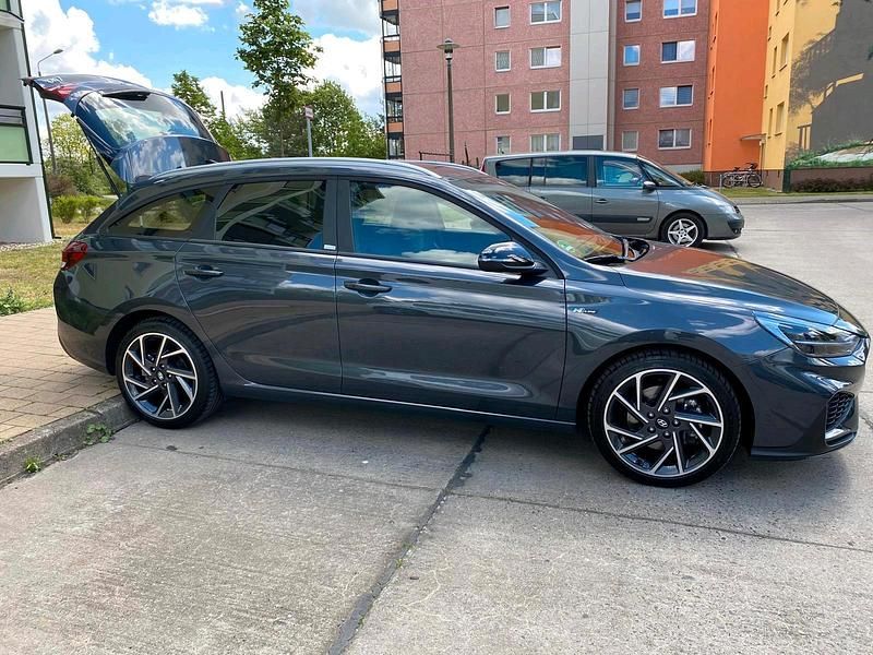 Grau Gebraucht 2020 Hyundai i30 N Line Kombi | 18.250 € (Fairer Preis) - Bild 1/4