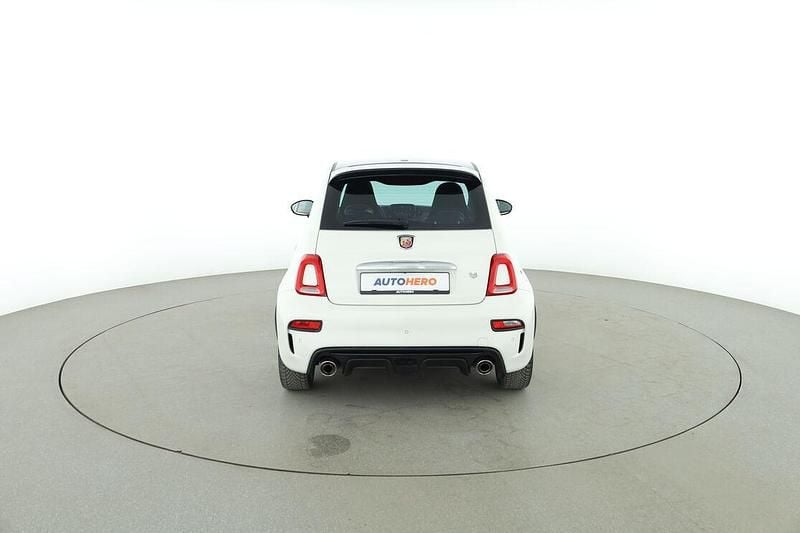 Second-hand Abarth 595 165 CP (121 kW) 2022 Alb Berlinǎ