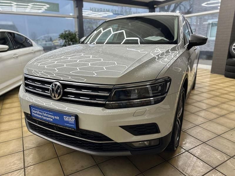 Gebraucht VW Tiguan Allspace Highline 239 PS (175 kW) 2019 Pure white SUV