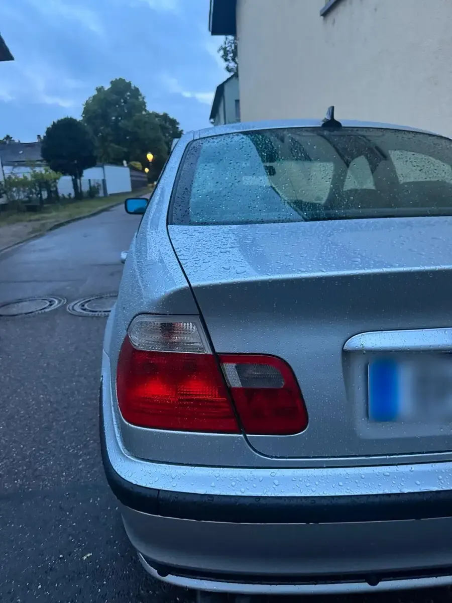 Käytetty BMW 330 231 HP (169 kW) 2001 Sedan
