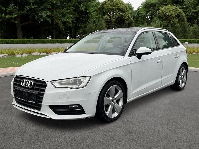 Gebraucht Audi A3 Ambiente 150 PS (110 kW) 2015 Weiß Limousine