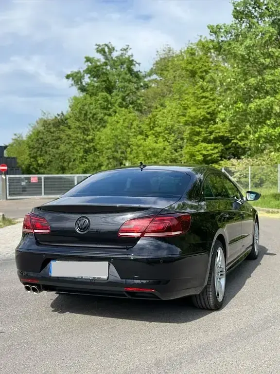 Second-hand VW Passat R-line 184 CP (135 kW) 2015 Negru Berlinǎ