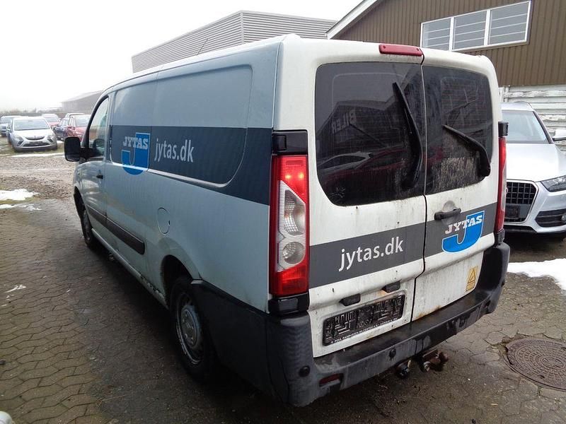 Gebraucht Citroën Jumpy 128 PS (94 kW) 2016 Weiß Van / Kleinbus