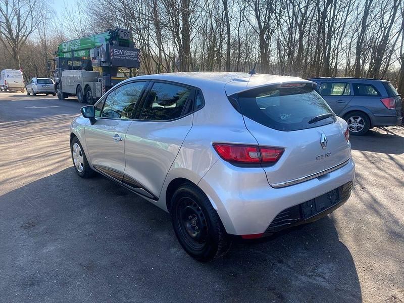 Gebraucht Renault Clio IV Dynamique 73 PS (53 kW) 2013 Grau Limousine