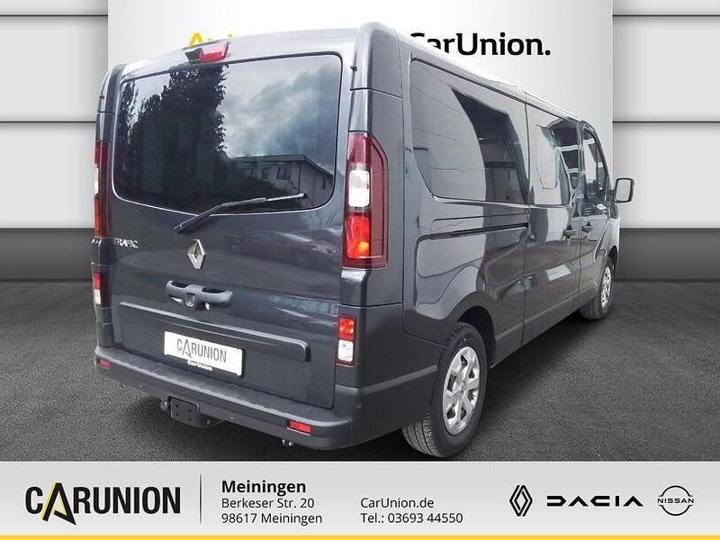 Gebraucht Renault Trafic Life 150 PS (110 kW) 2024 Kometengrau metallic Van / Kleinbus