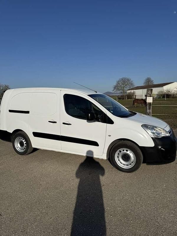 Gebraucht Citroën Berlingo 99 PS (72 kW) 2017 Weiß Van / Kleinbus