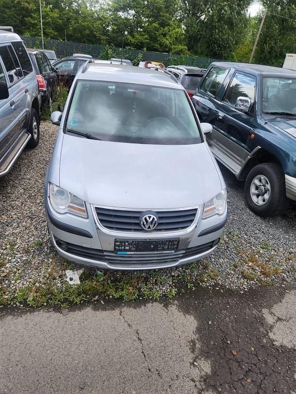 Silber Gebraucht 2009 VW Touran Freestyle Van / Kleinbus | 2.600 € (Guter Preis) - Bild 1/4