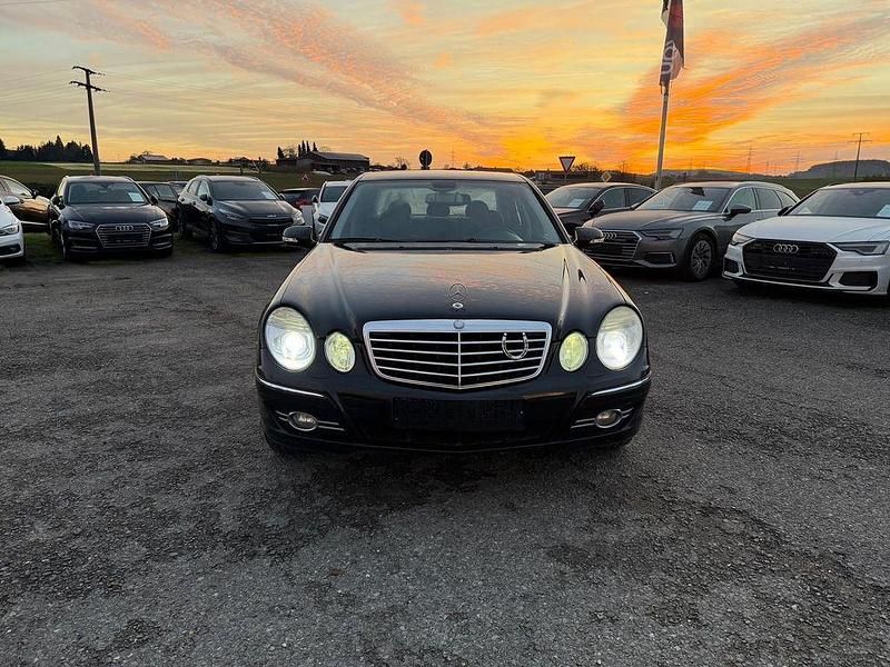 Gebraucht Mercedes E220 Avantgarde 170 PS (125 kW) 2008 Schwarz Limousine