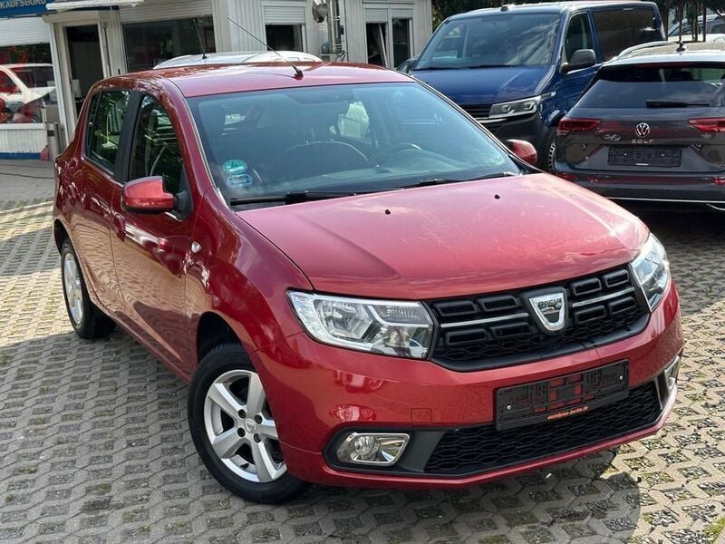 Rot Gebraucht 2017 Dacia Sandero Lauréate Kleinwagen | 8.990 € (Guter Preis) - Bild 1/4