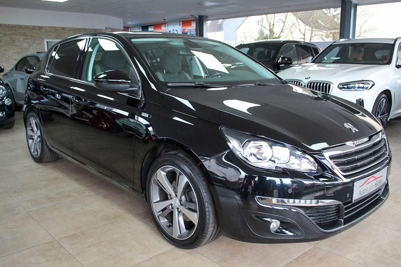 Schwarz Gebraucht 2015 Peugeot 308 Style Limousine | 8.500 € (Fairer Preis) - Bild 1/4