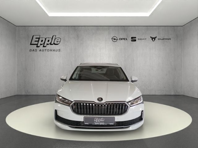 Gebraucht Skoda Superb Selection 193 PS (141 kW) 2024 Weiß Kombi