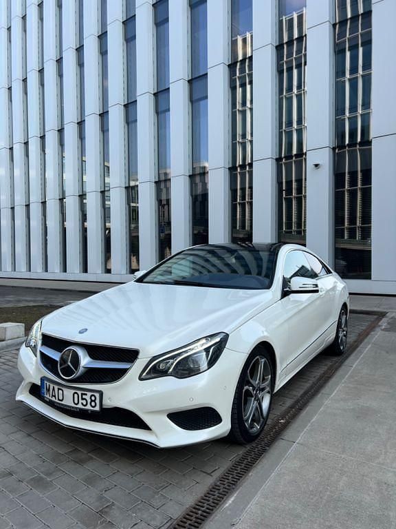 Gebraucht Mercedes E220 170 PS (125 kW) 2013 Weiß