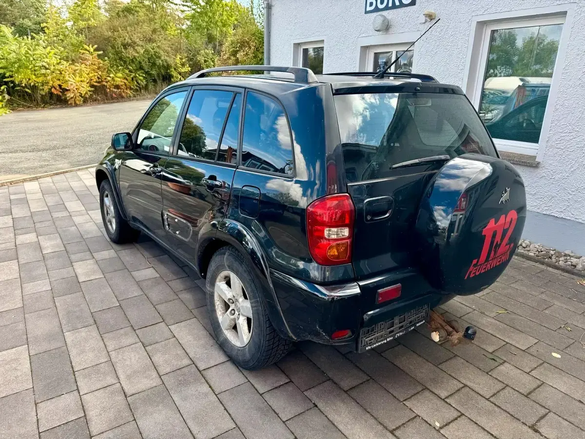 Gebraucht Toyota RAV4 115 PS (84 kW) 2005 Schwarz SUV