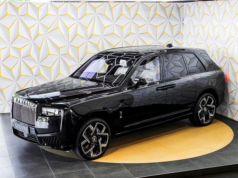 Neu Rolls Royce Cullinan 600 PS (441 kW) 2026 Schwarz SUV