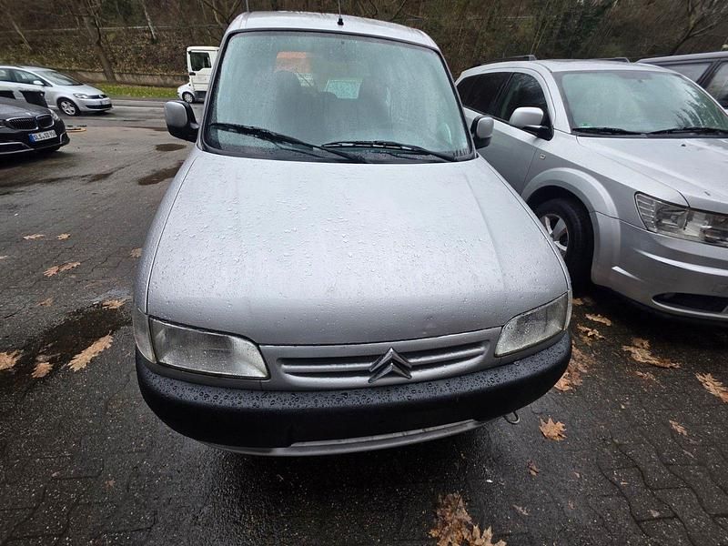 Gebraucht Citroën Berlingo 90 PS (66 kW) 2000 Silber Van / Kleinbus