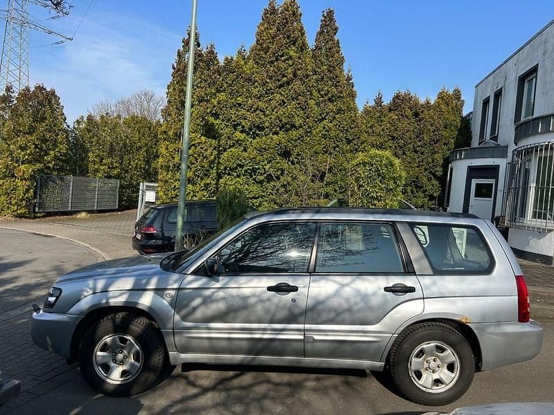 Gebraucht Subaru Forester Comfort 158 PS (116 kW) 2004 Silber SUV