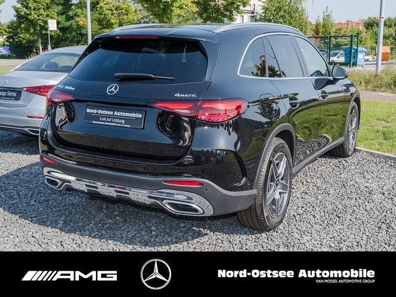 Gebraucht Mercedes GLC300 AMG 269 PS (197 kW) 2024 Schwarz SUV