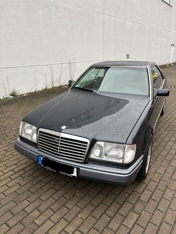 Gebraucht Mercedes E220 150 PS (110 kW) 1993 Coupé