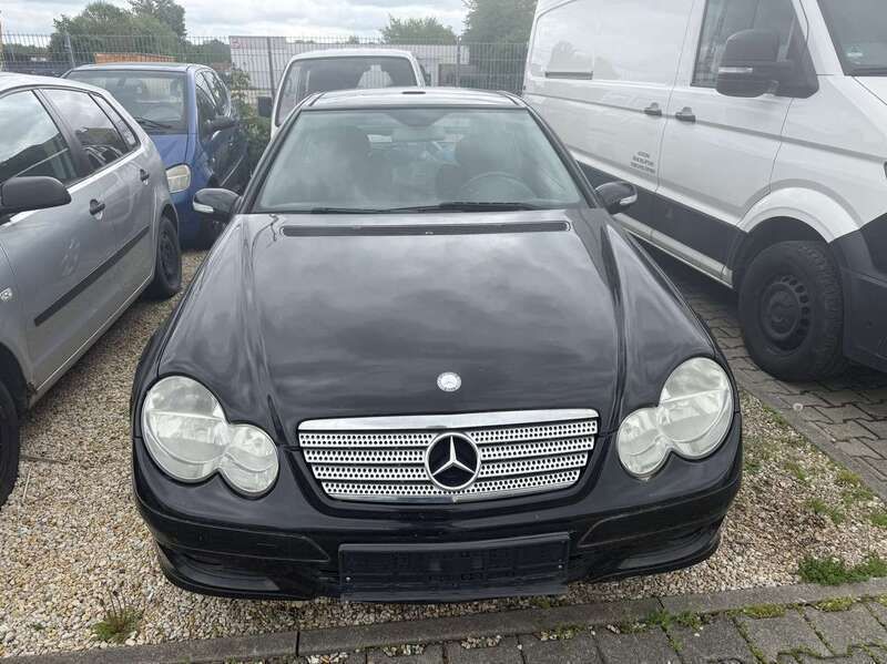 Obsidianschwarz metalliclack Gebraucht 2007 Mercedes C230 Coupé | 3.800 € (Superpreis) - Bild 1/4