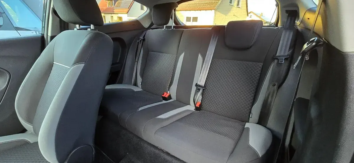 Gebraucht Ford Fiesta 80 PS (58 kW) 2016 Schwarz Kleinwagen