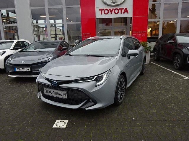 Grau Gebraucht 2021 Toyota Corolla Team Kombi | 24.490 € (Fairer Preis) - Bild 1/4
