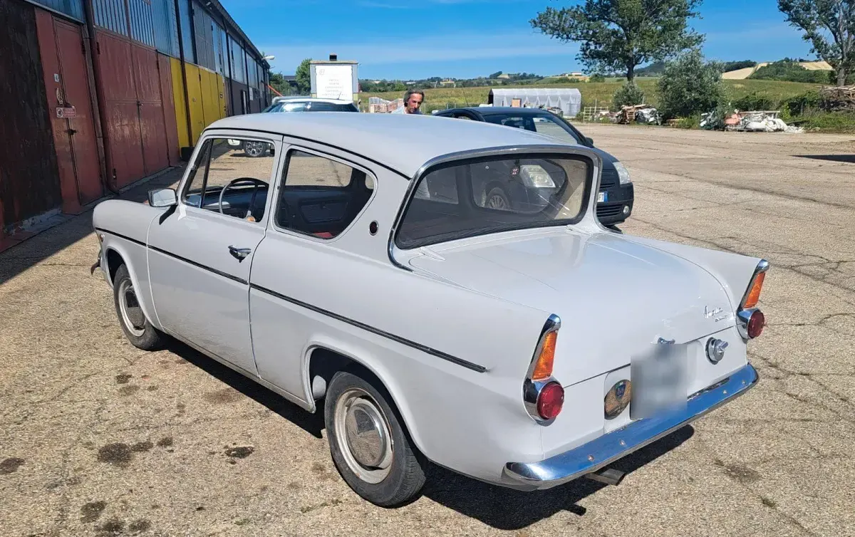 Gebraucht Ford Anglia 39 PS (28 kW) 1965 Grau Kleinwagen