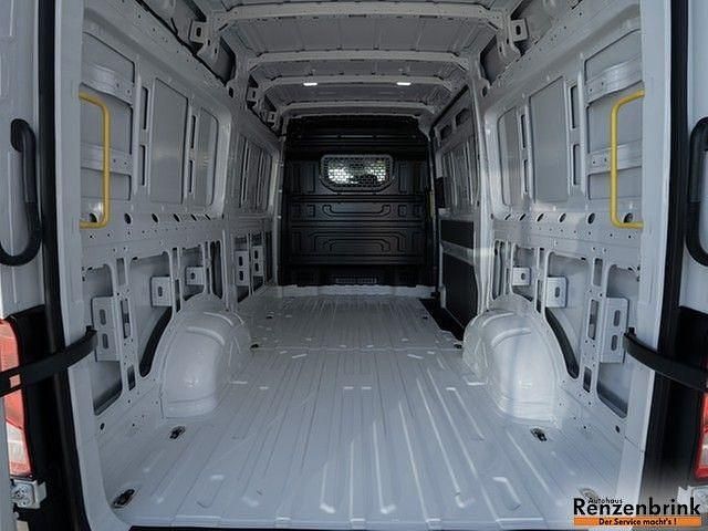 Gebraucht VW Crafter 140 PS (102 kW) 2024 Candyweiß Van