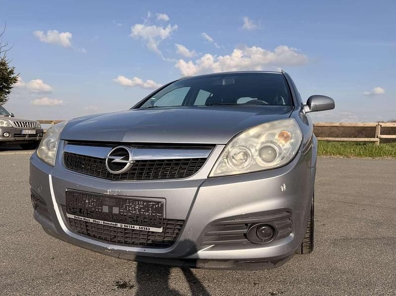 Gebraucht Opel Vectra Edition 150 PS (110 kW) 2006 Lichtsilber m2 Kombi