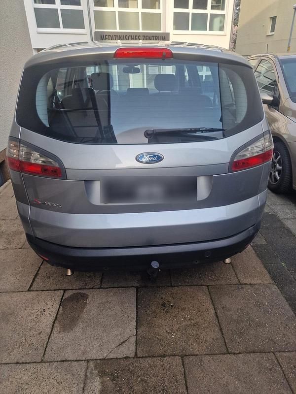 Gebraucht Ford S-MAX S 160 PS (117 kW) 2007 Silber Van / Kleinbus