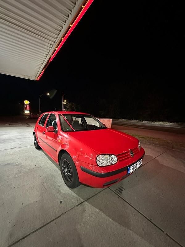 Rot Gebraucht 1998 VW Golf IV Kleinwagen | 1.600 € (Fairer Preis) - Bild 1/4