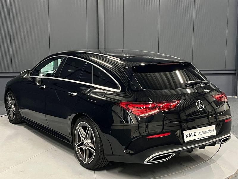 Nachtschwarz Gebraucht 2022 Mercedes CLA220 Shooting Brake AMG Kombi | 37.890 € - Bild 1/4