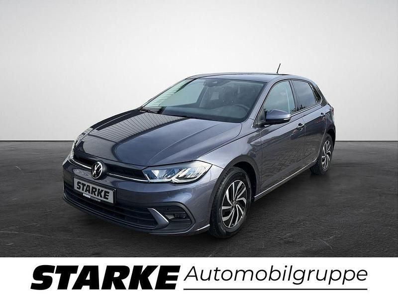 Grau Gebraucht 2021 VW Polo Life Limousine | 15.690 € (Fairer Preis) - Bild 1/3