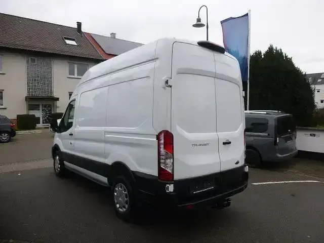 Gebraucht Ford Transit Trend 170 PS (125 kW) 2025 Weiß Van / Kleinbus