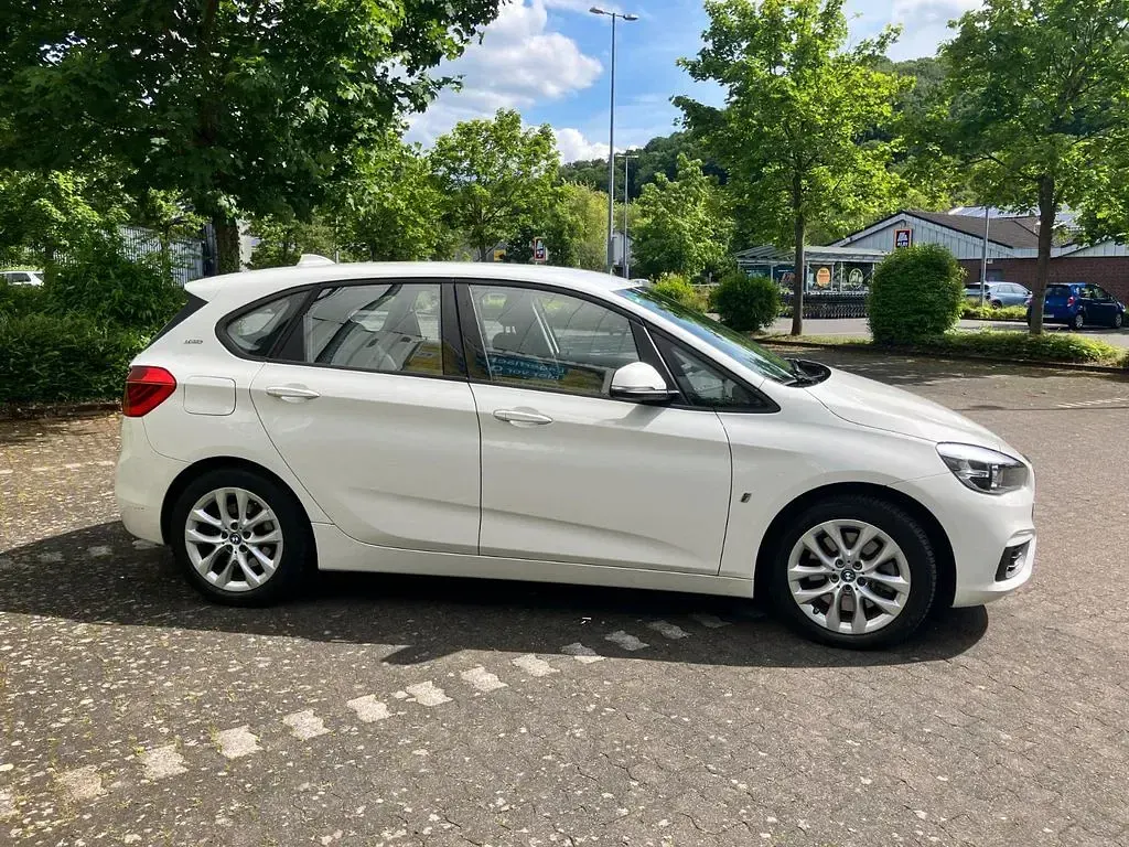 Brugt BMW 225 Active Tourer iPerformance 224 HK (164 kW) 2018 Hvid MPV
