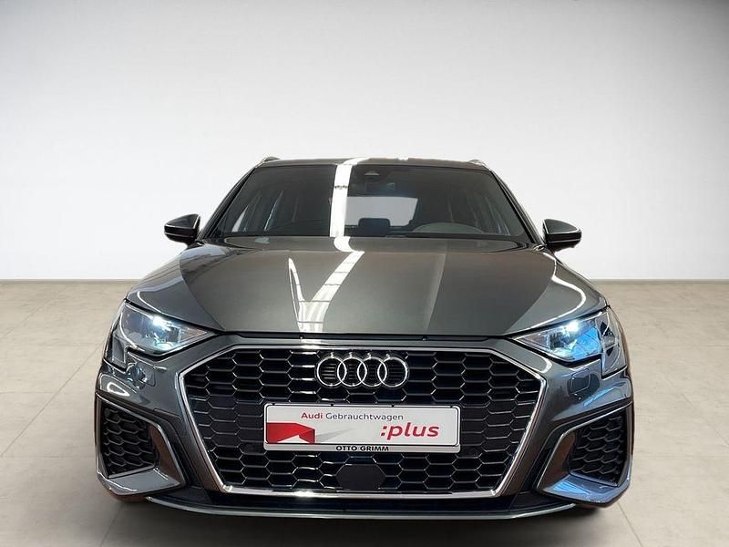 Gebraucht Audi A3 Ambiente 150 PS (110 kW) 2022 Grau Limousine