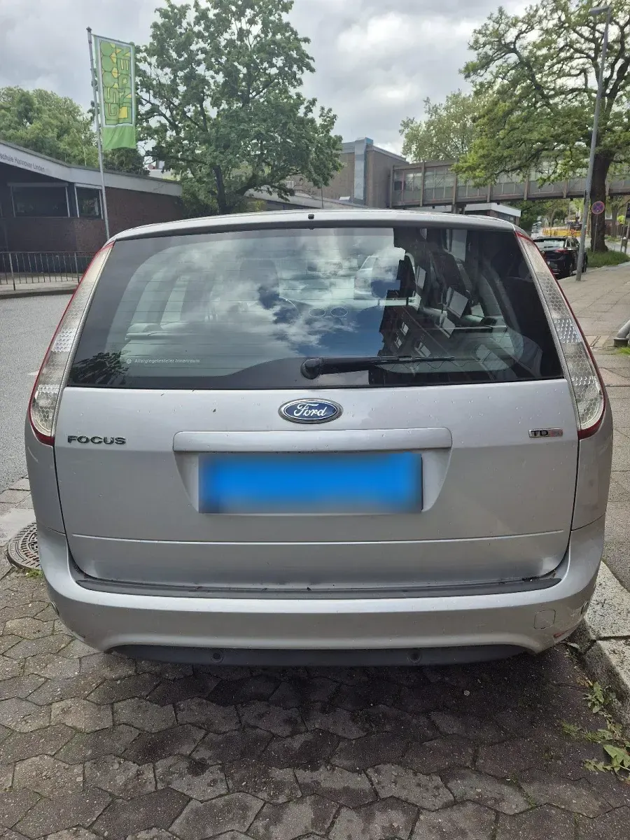 Gebraucht Ford Focus 110 PS (80 kW) 2008 Grau Kombi