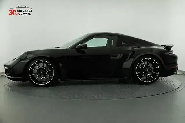 Second-hand Porsche 992 650 CP (478 kW) 2022 Negru Coupe