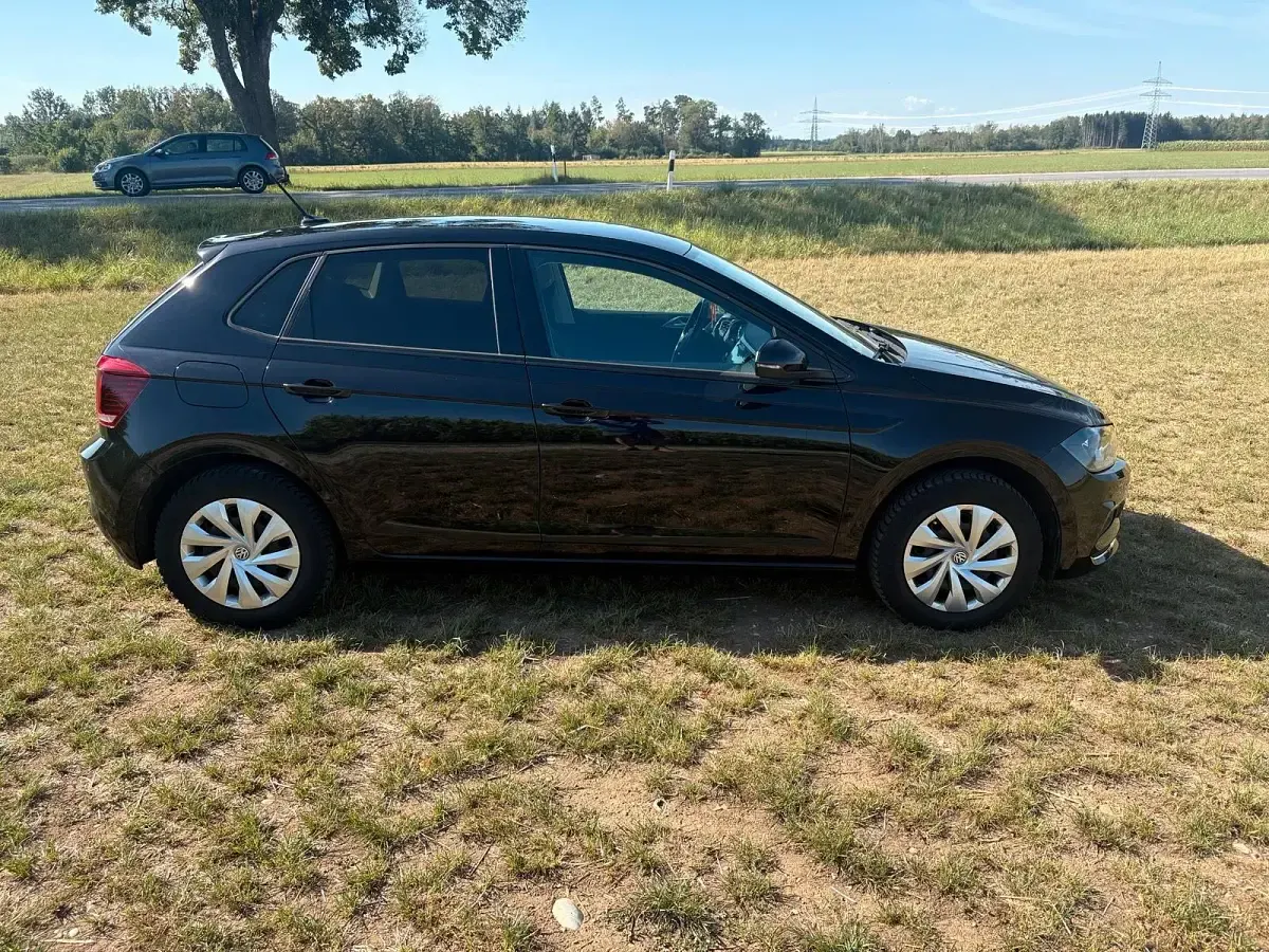 Gebraucht VW Polo 90 PS (66 kW) 2018 Schwarz Kleinwagen