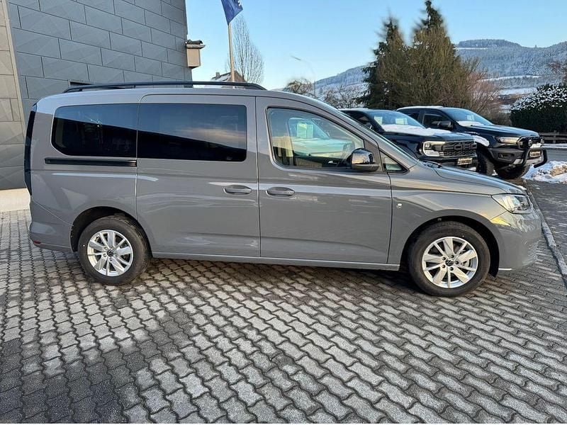 Gebraucht VW Caddy Maxi Life Life 122 PS (89 kW) 2024 Pure grey Van / Kleinbus