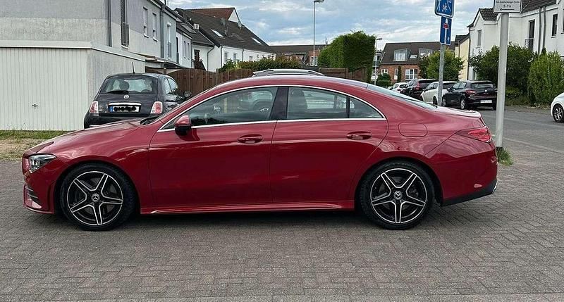 Rot Gebraucht 2021 Mercedes CLA250 AMG line Limousine | 29.900 € (Guter Preis) - Bild 1/4