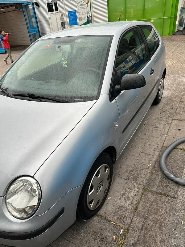 Gebraucht VW Polo 63 PS (46 kW) 2004 Grau Kleinwagen