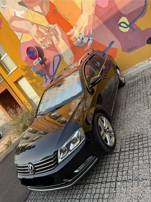 Schwarz Gebraucht 2013 VW Passat Highline Kombi | 8.450 € (Fairer Preis) - Bild 1/4