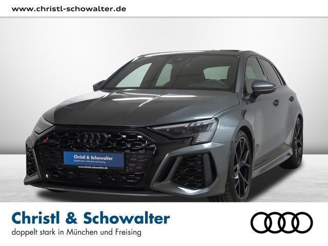 Daytonagrau perleffekt Gebraucht 2022 Audi RS3 Sportback S-Line Kleinwagen | 59.984 € (Etwas zu teuer) - Bild 1/4