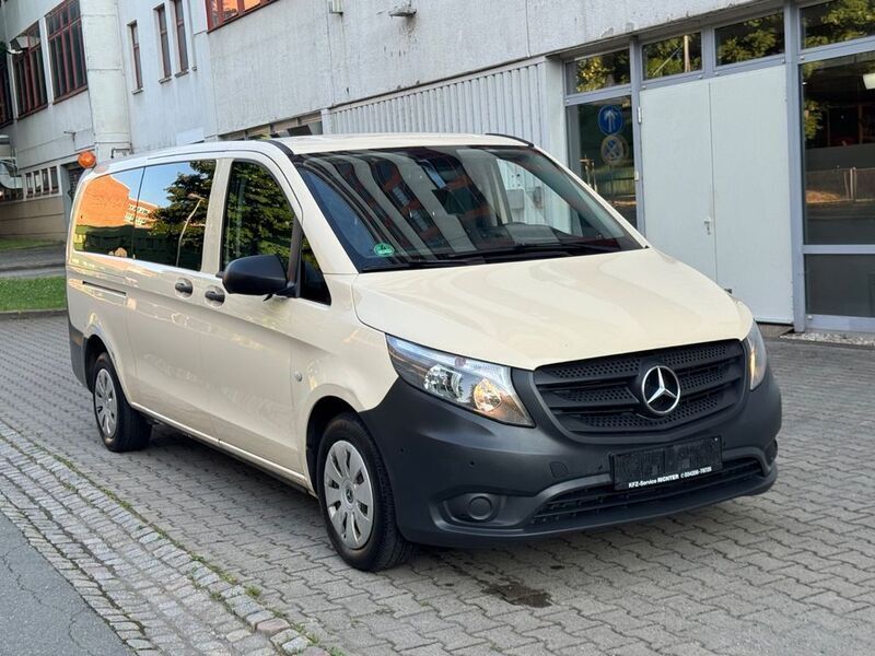 Beige Gebraucht 2015 Mercedes Vito Van / Kleinbus | 9.499 € (Teuer) - Bild 1/4