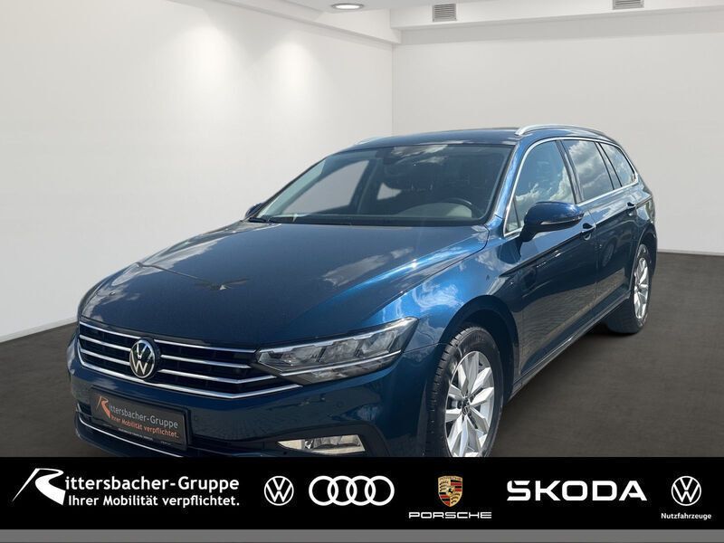 Aquamarinblau metallic Gebraucht 2023 VW Passat Business Kombi | 26.780 € (Guter Preis) - Bild 1/4