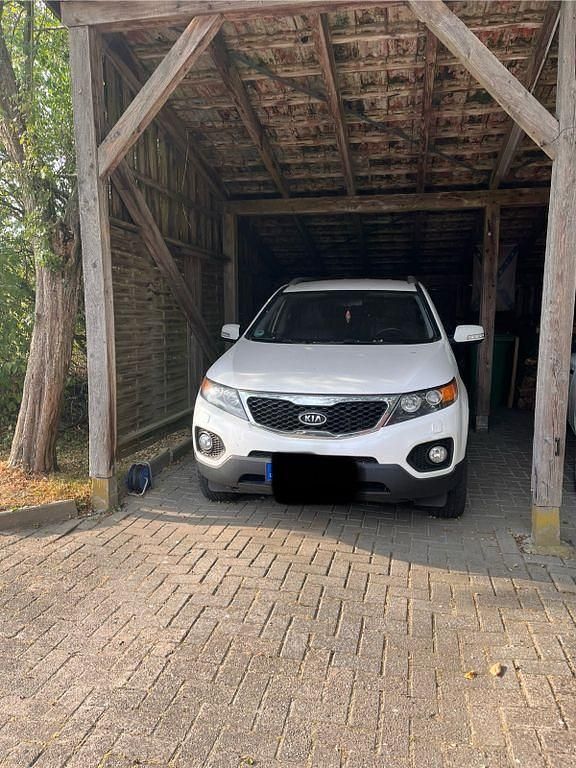Weiß Gebraucht 2012 Kia Sorento DREAM-TEAM Edition SUV | 11.700 € (Teuer) - Bild 1/4