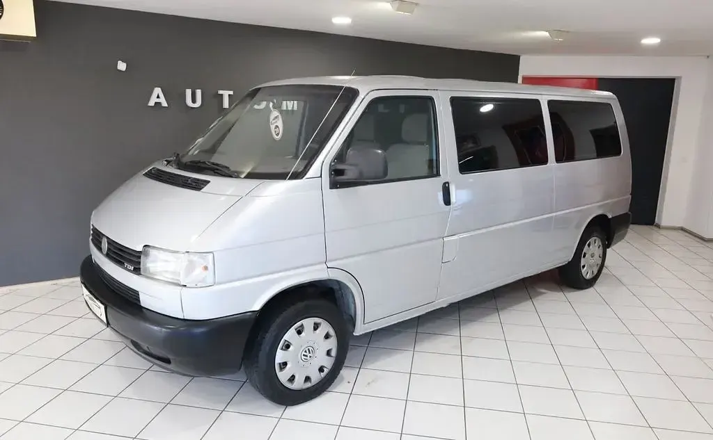 Second-hand VW Caravelle 102 CP (75 kW) 2003 Argintiu Van